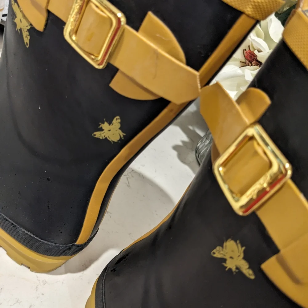 Bumble Bee Welly Rain Boots